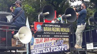 Istana Didemo Buruh, Jokowi Resmikan Jembatan di Kendari