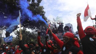 Demo Buruh Tolak Omnibus Law Di Gedung DPR RI, Polisi Pastikan Tak Ada Penutupan Jalan