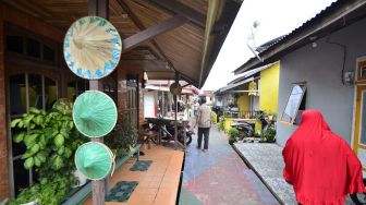 Berkunjung ke Kampung Caping, Destinasi Wisata Andalan di Pontianak