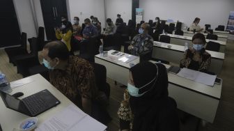 Suasana Rapat Umum Pemegang Saham Luar Biasa (RUPSLB) PT Arkadia Digital Media Tbk di Jambuluwuk Hotel, Jakarta, Jumat (23/10/2020). [Suara.com/Angga Budhiyanto]