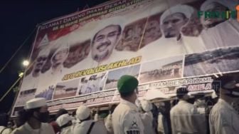 Persiapan Habib Rizieq Pulang, Ada Baliho Rela Bersimbah Darah