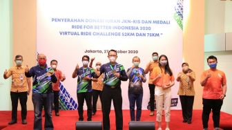 Dirut BPJS Kesehatan Terima Penghargaan Virtual Ride for Better Indonesia