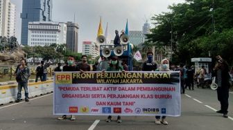 Berjubel di Patung Kuda, Pendemo: Rakyat Sudah Gerah dengan Rezim Jokowi!