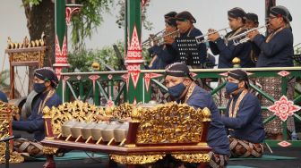 Abdi Dalem Keraton Bikin Konten a Day in My Life, Ternyata Begini Kesehariannya