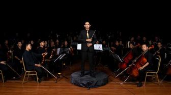 Menanti Kisah Awang Menunggang Gelombang di Riau Rhythm in Orchestra