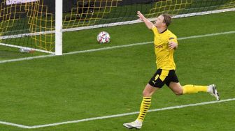 Haaland Ngegas Terus, Dortmund Benamkan Eintrahct Frankfurt 5-2