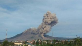 Erupsi Gunung Sinabung, 3 Kecamatan Terpapar Debu Vulkanik
