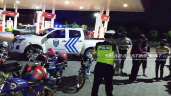 Puluhan Remaja Joki Motor Kocar-Kacir Disweping Polisi Situbondo