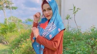 Profil DJ Katty Butterfly yang Resmi Jadi Mualaf