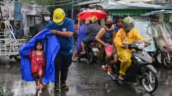 Topan Goni Tewaskan 7 Orang di Filipina, 1 Juta Warga Dievakuasi