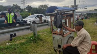 Curhat Pedagang di Puncak Bogor Selama Libur Panjang: Pendapatan Menurun