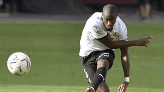 Atletico Madrid Resmi Boyong Geoffrey Kondogbia