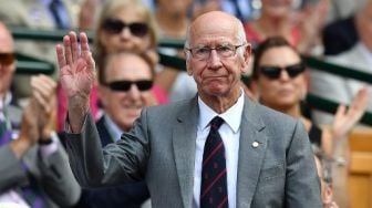 Legenda MU dan Timnas Inggris Bobby Charlton Didiagnosis Idap Demensia