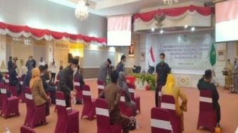 Peristiwa Langka, Gubernur Lantik Anak Buahnya Secara Tertutup, Kenapa?