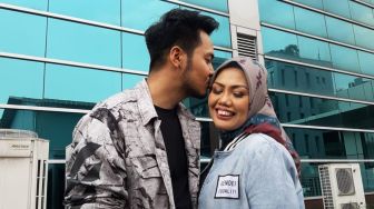 Pernikahan Elly Sugigi dan Aher Bikin Heboh, Anak: Itu Settingan