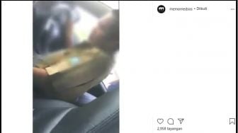 Video Viral Oknum Berpakaian Dinas Cokelat Ketahuan Indehoi dalam Mobil