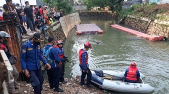 Bocah 5 Tahun Hilang Terseret Arus Saat Main Hujan di Jaksel