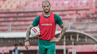 Makan Gaji Buta, Bomber Maut Persebaya Tak Enak Hati