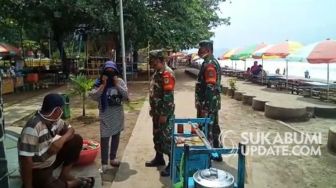 Pantai Selatan Sukabumi jadi Sasaran Tentara Sosialisasikan Prokes