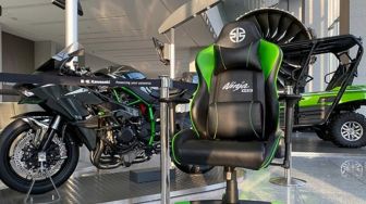 Tak Cuma Bikin Motor Garang, Kawasaki Ternyata Juga Bisa Bikin Kursi Gaming