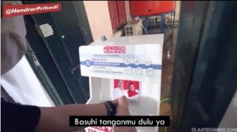 Hendi Kenalkan Robot Pencuci Tangan, Suaranya Bikin Warganet Baper