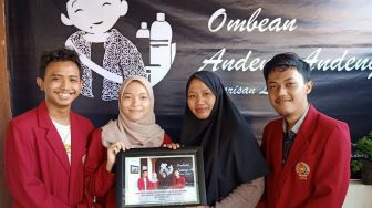 Mahasiswa UMM Lakukan Branding Minuman Sinom Andeng-Andeng di Probolinggo