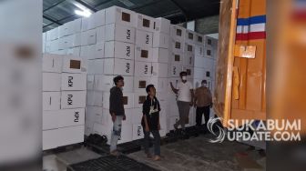 Kotak dan Bilik Suara Pilkada Cianjur Tiba di Gudang Logistik KPU