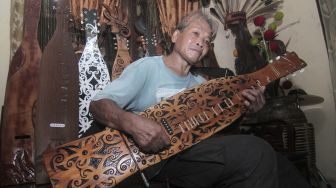 10 Alat Musik Tradisional Kalimantan Barat, dari Sape sampai Hadrah