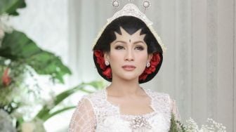 Lama Disembunyikan, Brotoseno Akhirnya Muncul di IG Tata Janeeta sang Istri