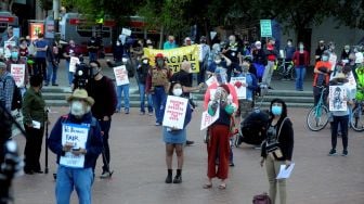 Kelompok Anti Kapitalis Gelar Aksi Usai Pilpres AS, Demonstran Ditangkapi