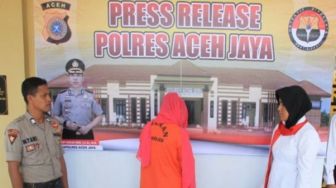 Muncikari Prostisusi Online di Aceh Jaya Dihukum 9 Tahun Penjara