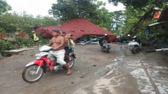 Diterjang Puting Beliung, Puluhan Rumah Warga Ngawi Rusak, Ada yang Rubuh