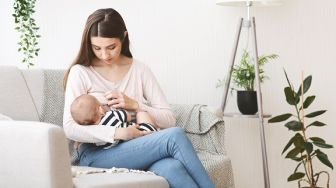 ASI Ibu Menyusui yang Vaksin Covid-19 Bisa Lindungi Bayi dari Virus Corona