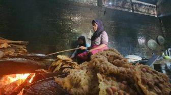 Belum Stabil Akibat Pandemi, Produksi Rempeyek Kampung Pelemadu Masih Minim