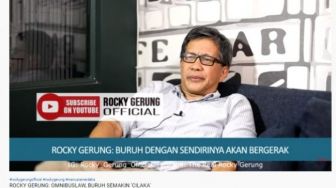 Rocky Gerung: Stafsus Milenial Cuma Patung Hidup Berkeliaran di Istana