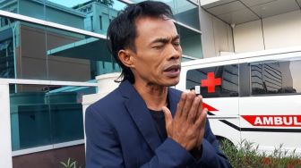 Pamor Odading Mang Oleh Redup, Mang Ade Londok Sekarang Jadi Tukang Jahit