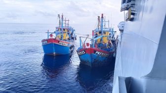 Terciduk! TNI AL Tangkap 3 Kapal Malaysia Pencuri Ikan di Selat Malaka