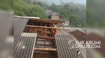 Lebih 100 Rumah di Tiga Desa Terdampak Angin Kencang di Cidahu Sukabumi