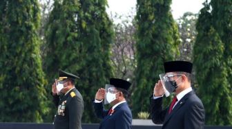 Hari Pahlawan, Jokowi Anugerahi Gelar  6 Tokoh Pahlawan Nasional