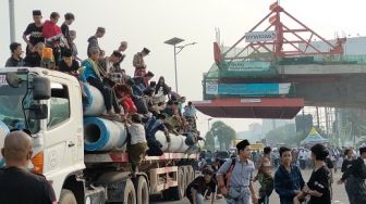 Simpatisan Habib Rizieq Parkir Mobil di Tol, Ombudsman RI Buka Suara