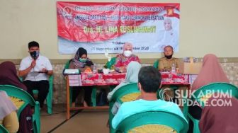 Minta Sekolah Dibuka, Warga Mangkalaya Sukabumi Desak DPRD Jabar Bergerak