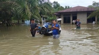 Sungai Batang Pangean Meluap, Seratusan Rumah Terendam Banjir