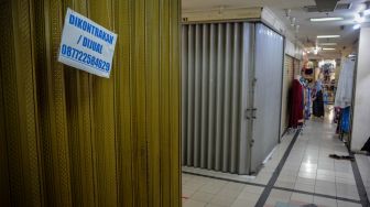 Sepi Pengunjung Imbas Covid-19, Pedagang Pasar Baru Bandung Jual Kios