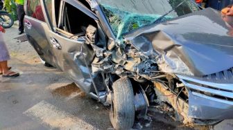 Libatkan Aparat, Korban Adu Banteng Mobil di Bantul Luka hingga Sesak Napas