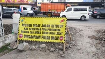 Jalan TB Simatupang Macet Total Gegara Galian Pipa, Dishub DKI Minta Pengendara Cari Jalur Lain