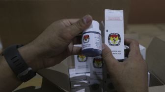 Droping Logistik Pemilu Tahap Satu Rampung, KPU Kirim Tinta Hingga Kotak Suara ke Seluruh Jakarta