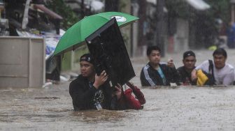 Topan Vamco dan Banjir Lumpuhkan Manila