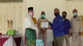 Terima 50 Ribu Masker dari 9 Perusahaan, Syamsuar Imbau Terapkan Prokes
