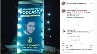 Sultan! Balas Deddy Corbuzier, Ivan Gunawan Pasang Baliho