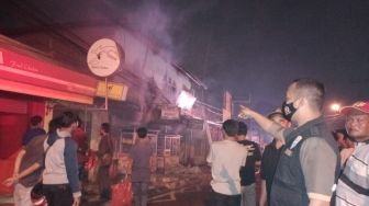 Ruko di Cilegon Terbakar Hebat, Diduga Berasal Dari Bangunan Pet Shop